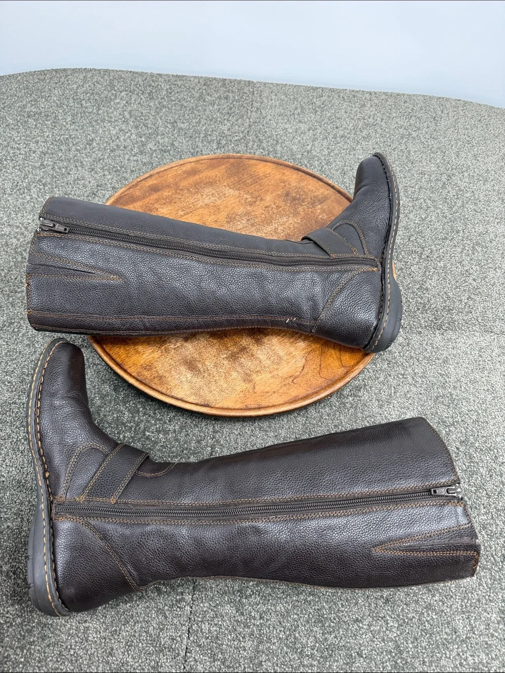 b.o.c. Born Concepts Boots Wm 7 Tall Dark Brown Leather Riding Buckles Comfort